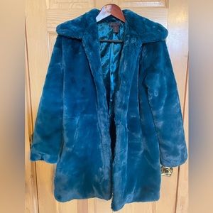 Christian Siriano teal faux fur coat. Size S. NWT Purchased winter 2022. SO SOFT